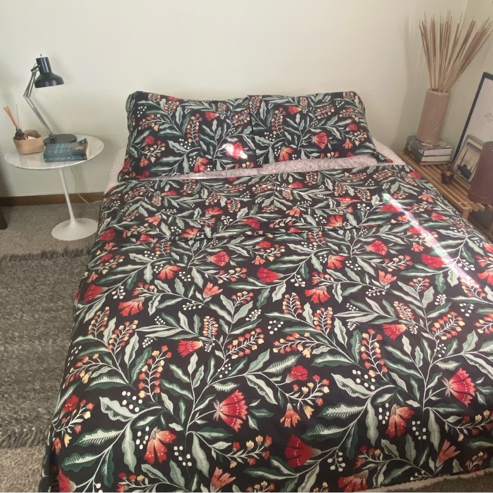 IKEA Full-Queen Duvet Cover and Shams (2) Black Swedish Modern Holiday
